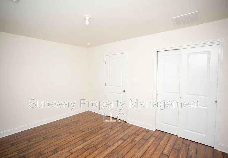 1 Tweentown Close — Photo 28