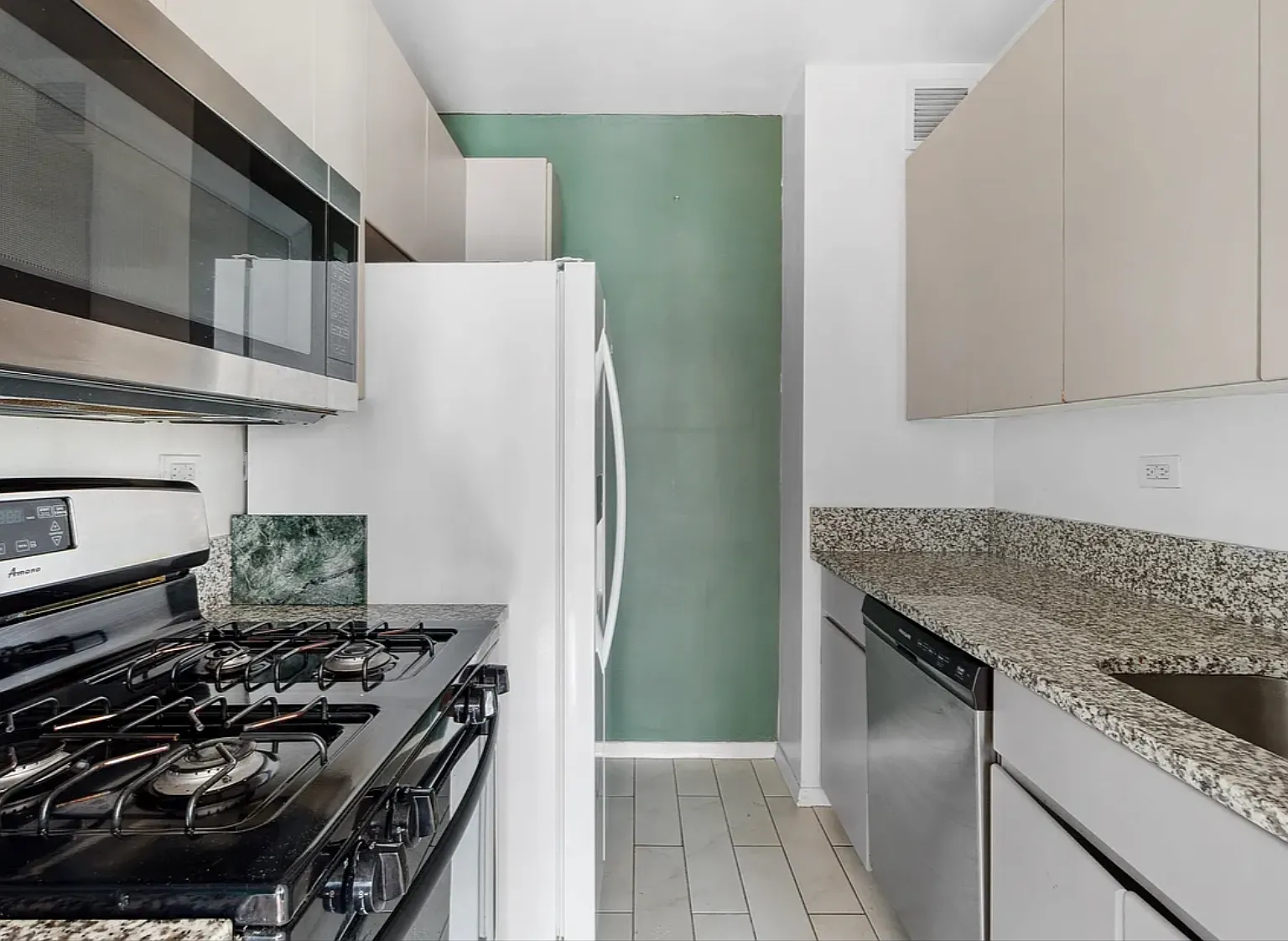304 East 65th Street — Photo 4
