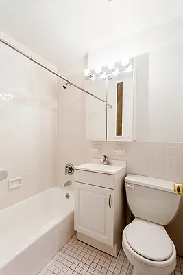 Rented by Mirador Real Estate | media 10