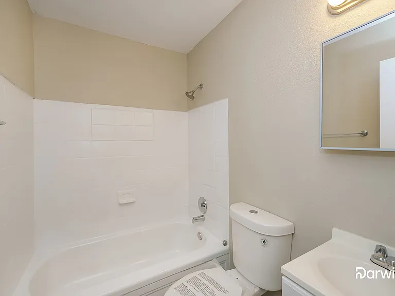 1170 Debbie St — Photo 9