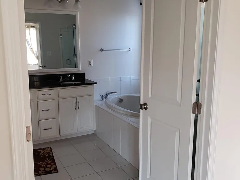 23409 Berkeley Meadows Dr — Photo 28
