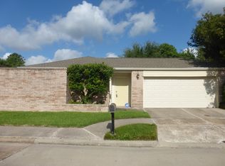 8327 Spring Wind Dr, Houston, TX 77040