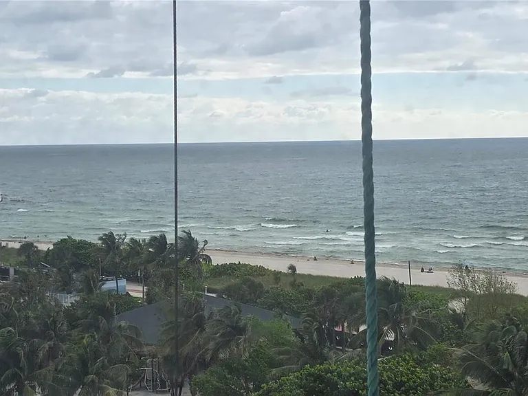 5255 Collins Ave #7G — Photo 5