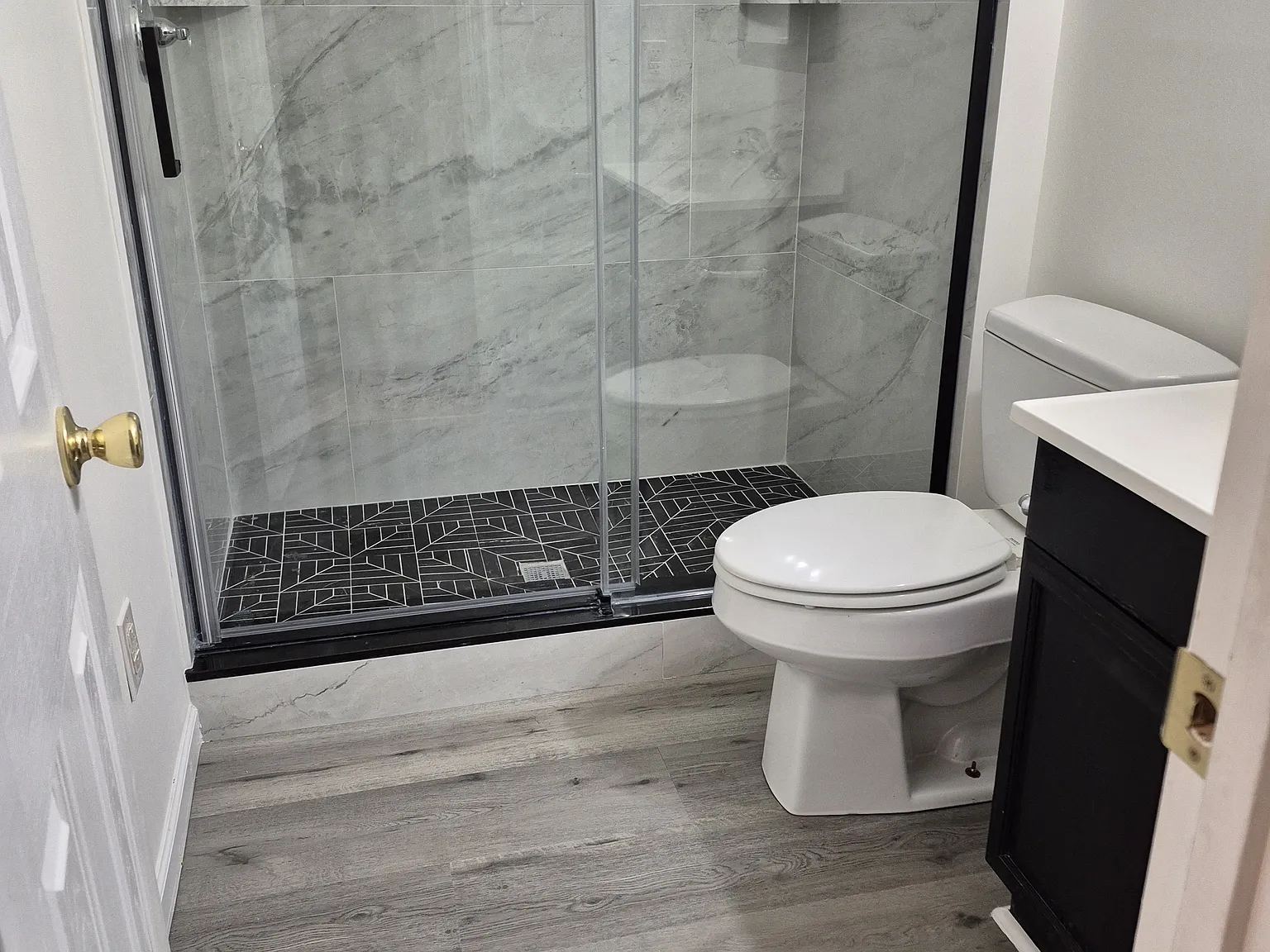 1 bed, 2885 sqft, $1,400 — Photo 2