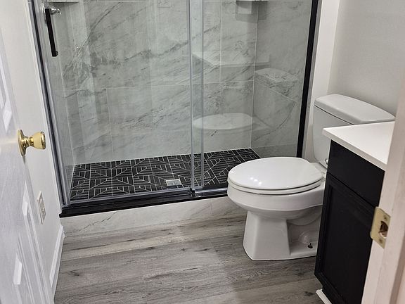 2nd image of 4 Fieldstone Ct
