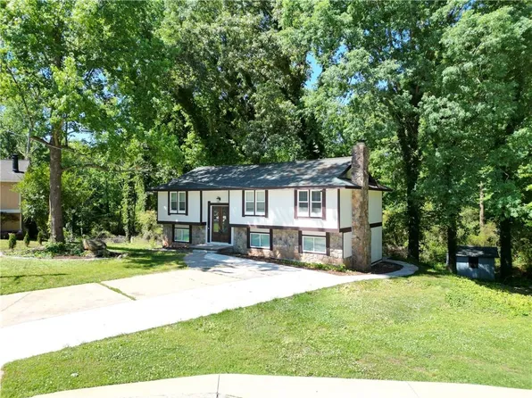 2854 Panther Ct, Rex, GA 30273