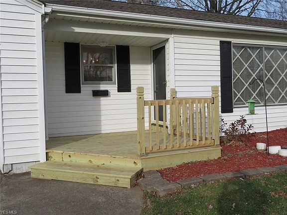2nd image of 82 Jacqueline Dr