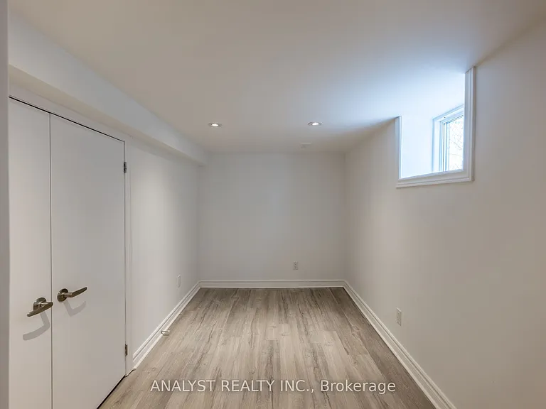 39 Chartwell Rd #BASEMENT — Photo 13