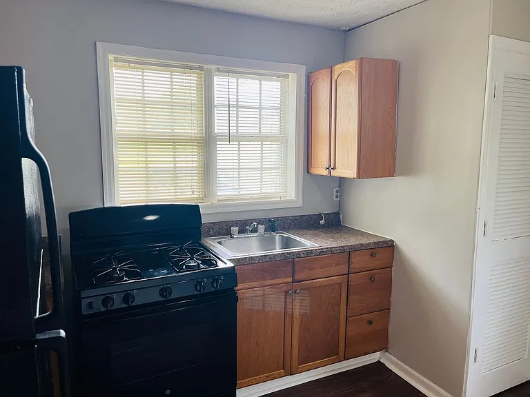 217 W Central Ave — Photo 9