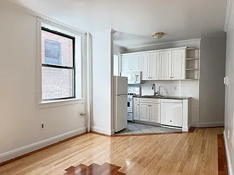 220 West 21st Street, #5B