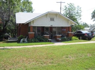 210 E 11th St, Holdenville, OK 74848