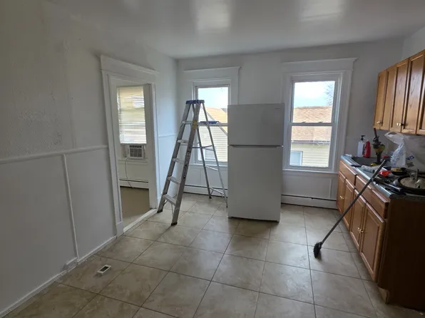 223 Cooke St #3, Waterbury, CT 06710