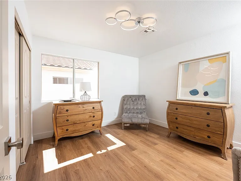 7825 Desert Bell Ave — Photo 39