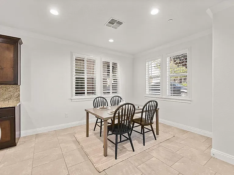 663 Addison Ln — Photo 29
