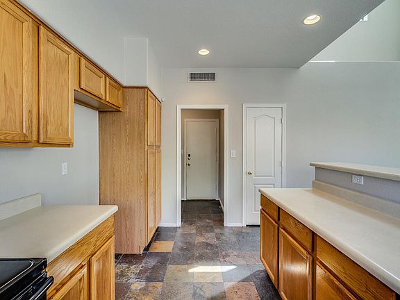 5th image of 5665 W Galveston St Unit 2