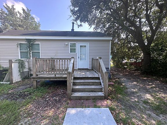 2nd image of 309 Davie Dr