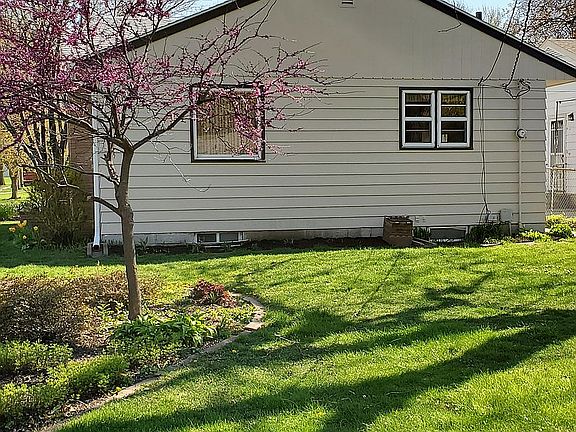 5th image of 4001 N 69th St