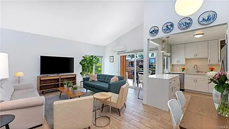 1001 W Stevens Ave #406 — Photo 2