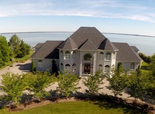 407 Holly Bank Rd, Topping, VA 23169