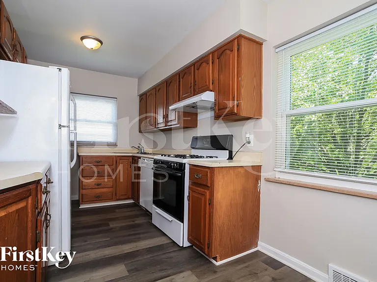 5256 Ponce Ln — Photo 6