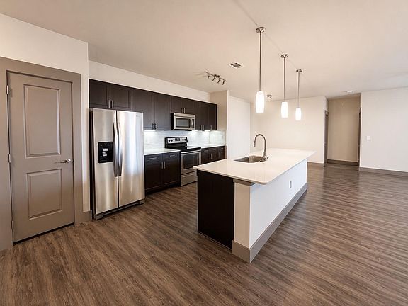 4th image of 2033 S Gessner Rd #2105