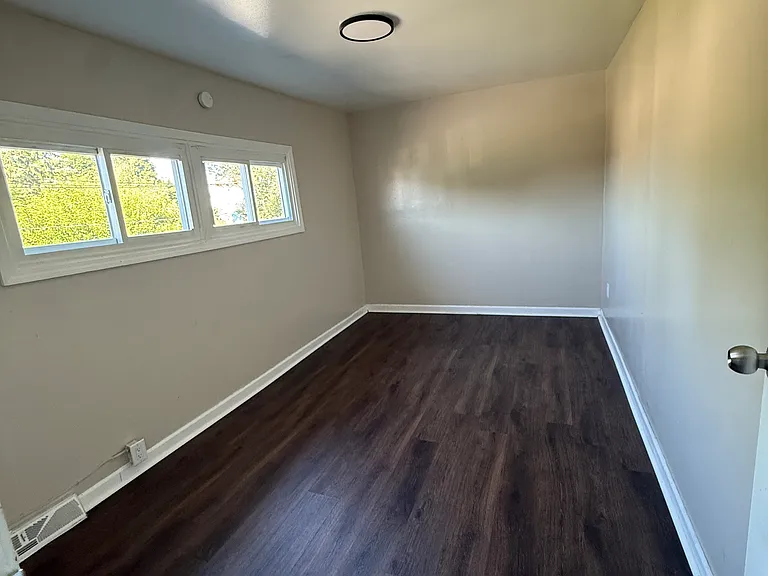 1163 Hampton St #1 — Photo 6