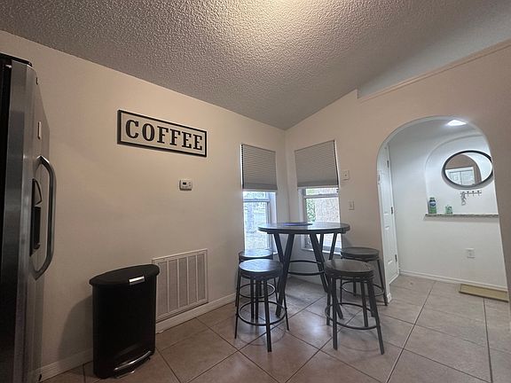 5th image of 4125 Iveyglen Ave