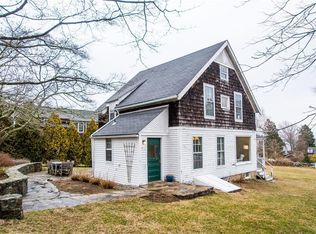 42 Willett Rd, Saunderstown, RI 02874