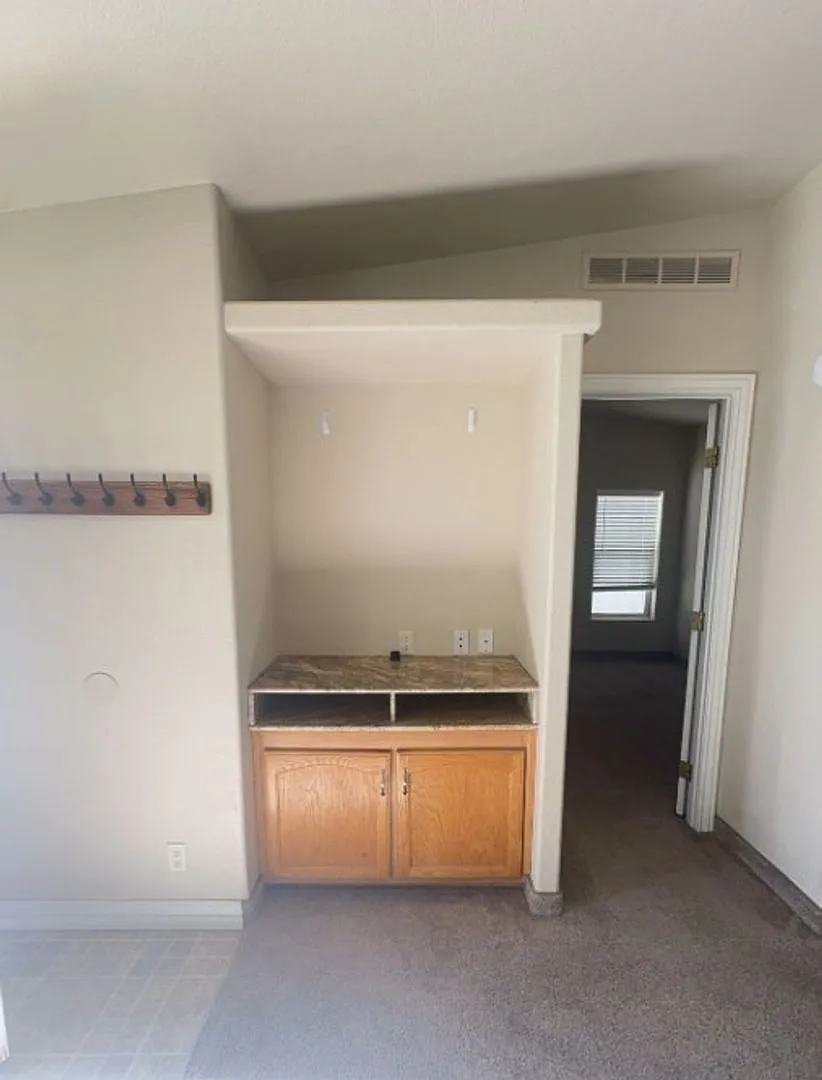 Comfy & Cozy Home for Rent — Photo 4