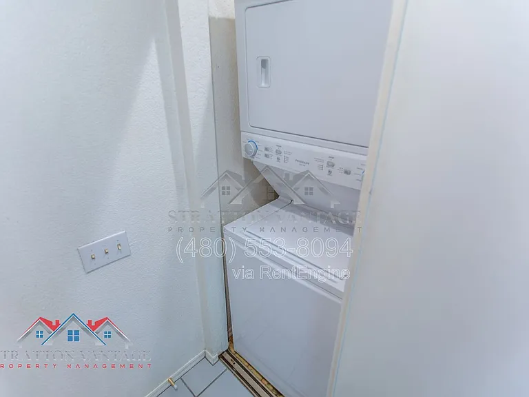 2035 S Elm St #110 — Photo 15