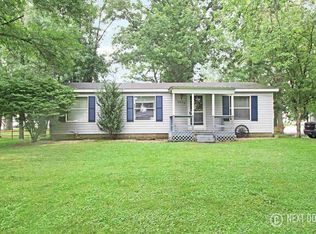 3035 Oakview Dr, Pinconning, MI 48650