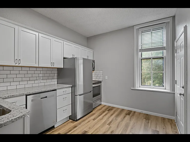 745 Margaret St #4 — Photo 13