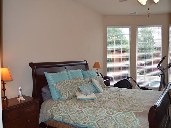 5th image of 11670 Avondale Dr