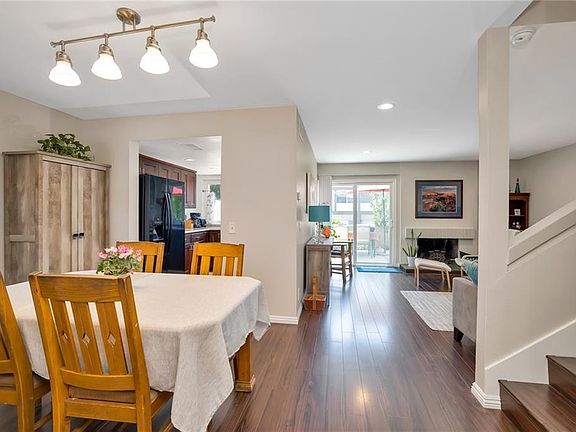 3rd image of 676 Parkwood Ln