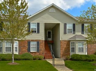 1422 Surrey Ln, Saint Peters, MO