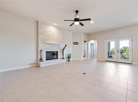 5th image of 111 Oak Glen Cv