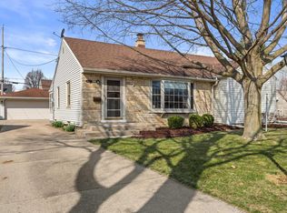 2459 South 82nd STREET, West Allis, WI 53219