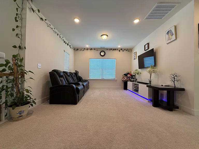 113 Gabbro Pl — Photo 33