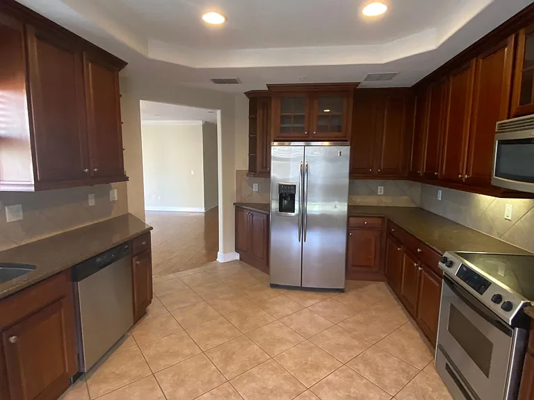 7532 Toscana Blvd — Photo 2