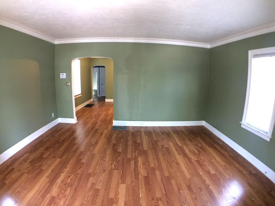 1st image of 18 Ann St NE