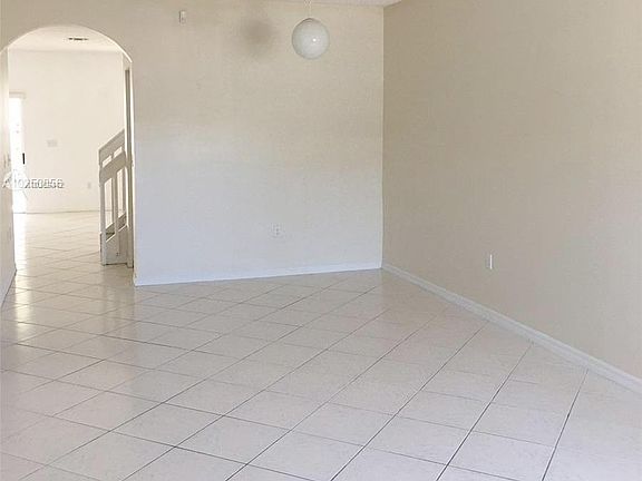 2nd image of 2233 SE 24th Pl #2233