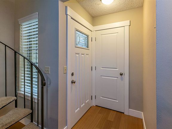 2nd image of 103 S Neyland Ave APT 3