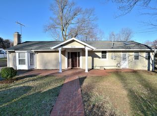 5530 Janelle St, Alexandria, VA 22303