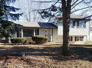 4112 East Dr, Wonder Lake, IL
