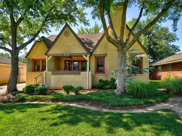 1108 W Wilshire Blvd, Nichols Hills, OK 73116