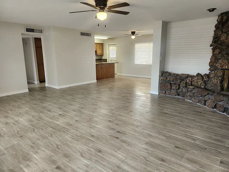 3136 W Port Au Prince Ln — Photo 6