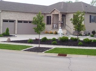 300 S Enrietta Dr, Coal City, IL 60416