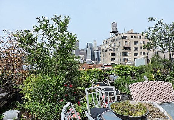 2nd image of 112 Willow St APT 5C