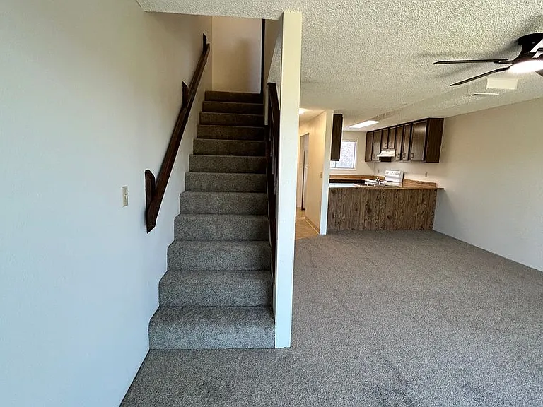 834 Homedale Rd — Photo 12