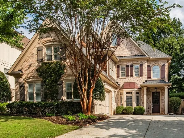 1988 Grace Arbor Ct NE, Atlanta, GA 30329